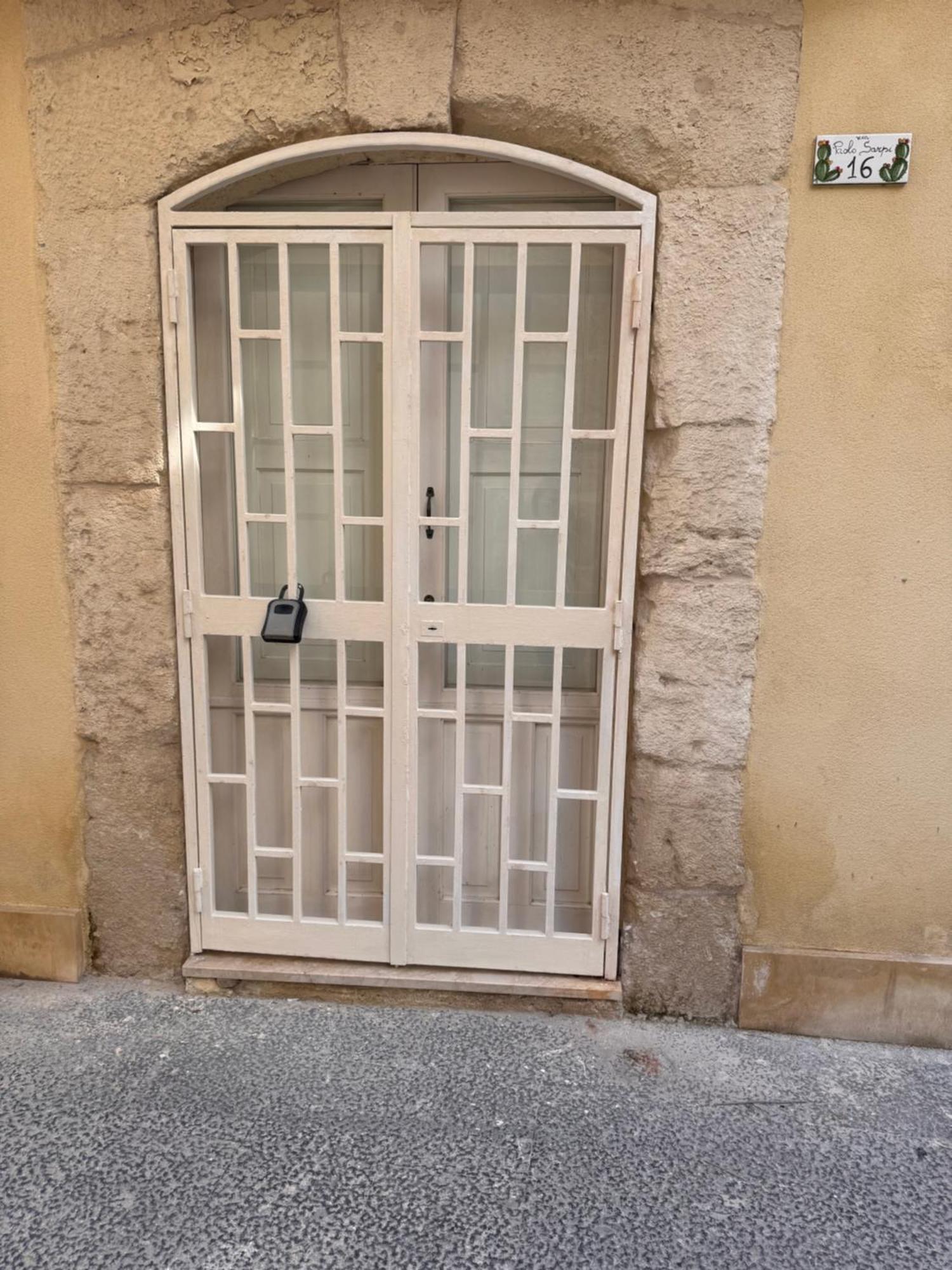 Ortigia Apartment Aretusa Сиракуза Екстериор снимка